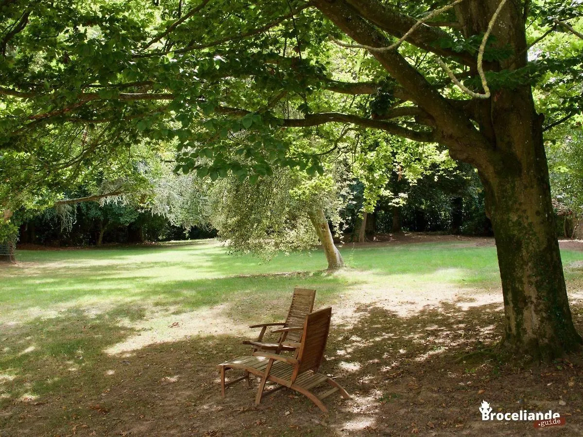 Oda ve Kahvaltı La Maison Rouge Broceliande Montauban-de-Bretagne